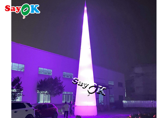 Decoración de iluminación al aire libre accionada por control remoto del cono inflable gigante del LED