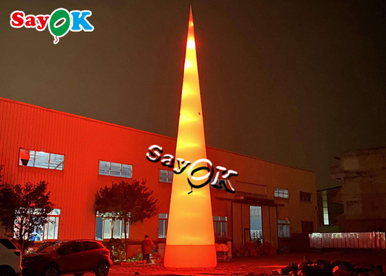 Decoración de iluminación al aire libre accionada por control remoto del cono inflable gigante del LED