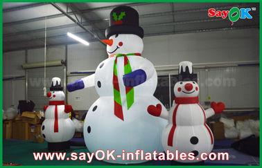 Muñeco de nieve gigante de la Navidad de las decoraciones inflables del día de fiesta del paño de Oxford para el partido