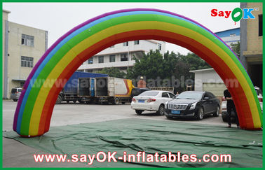 Arco inflable Beautiflu de la raza y paño durable de Oxford o arco inflable del arco iris del PVC con el ventilador del CE/UL